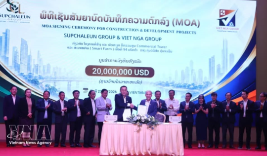 Vietnam, Laos firms sign deals on property, smart farming projects